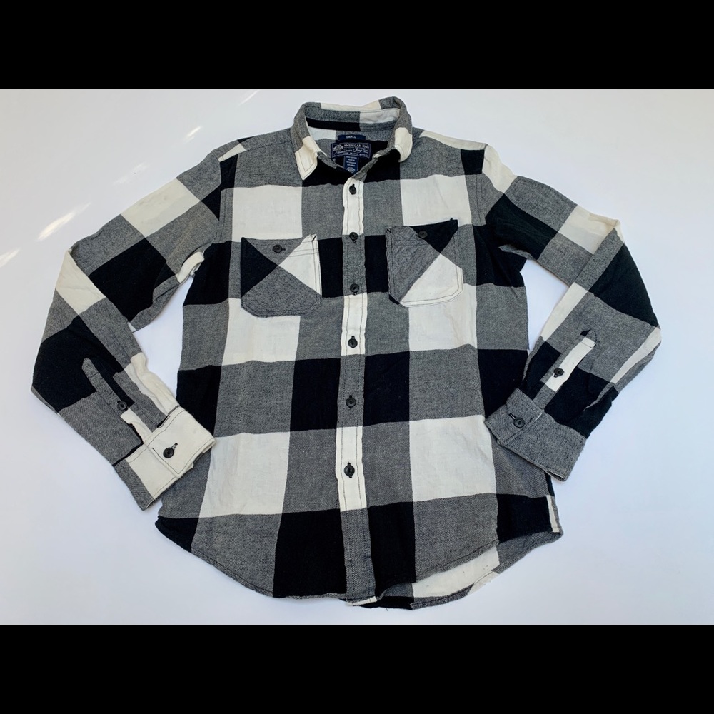 Men’s American Rag Button Up Shirt Small